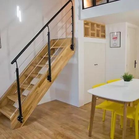 Gabrielle - Authentic Loft Saint-germain Luxembourg Courtyard *