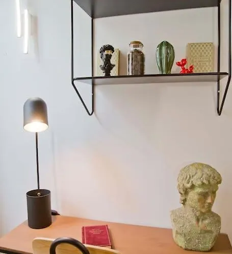 Gabrielle - Authentic Loft Saint-germain Luxembourg Courtyard *