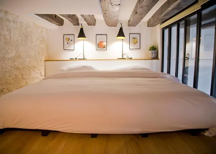 Gabrielle - Authentic Loft Saint-germain Luxembourg Courtyard パリ