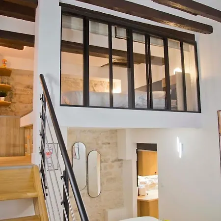 Gabrielle - Authentic Loft Saint-germain Luxembourg Courtyard 아파트 *